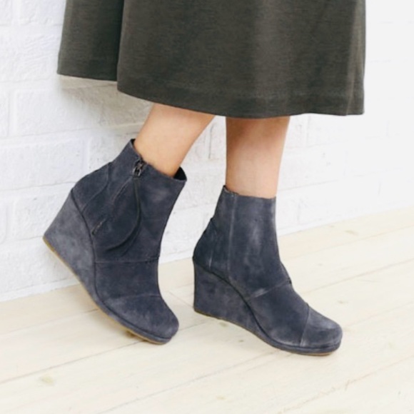 TOMS Desert Wedge Booties Sz 7 - Picture 1 of 8